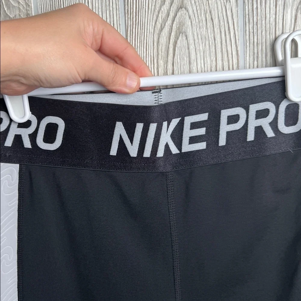 Nike youth pro